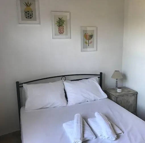 Stone-paved Family Heaven Hébergement de vacances *