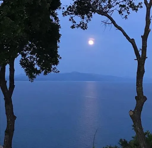 Stone-paved Family Heaven Hébergement de vacances *